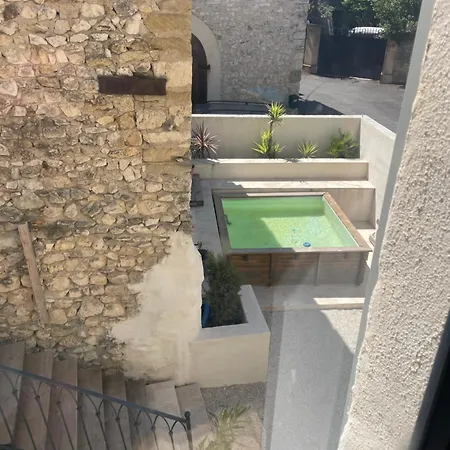 - Au Coeur Du Village Willa Sainte Anastasie (Gard)