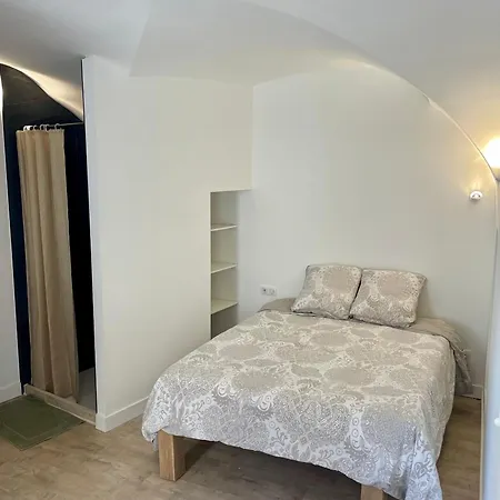 - Au Coeur Du Village Sainte Anastasie (Gard)